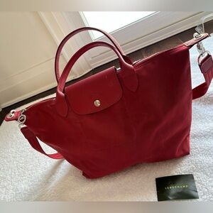 Longchamp Le Pliage Neo Medium in Red